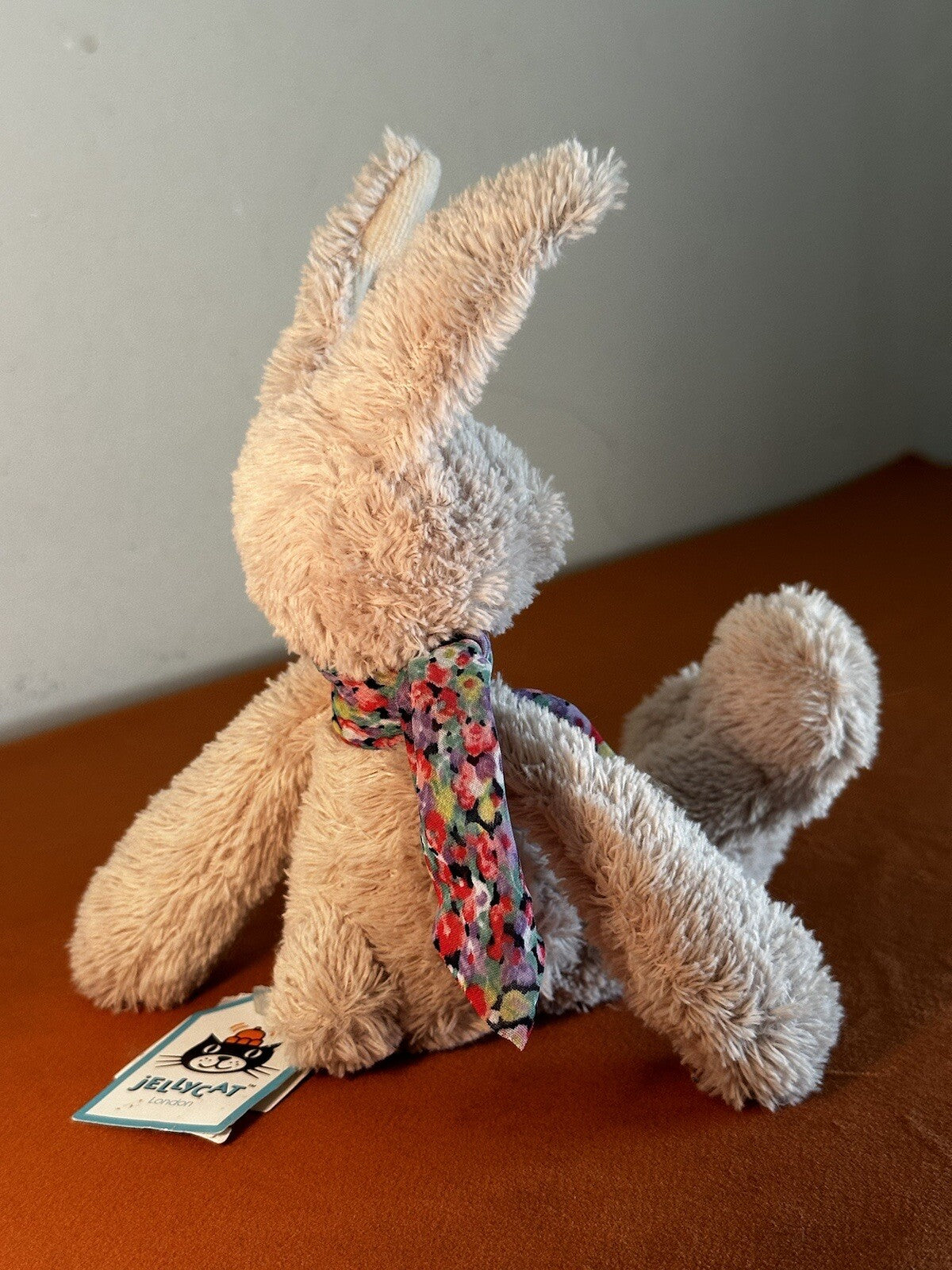 NUOVO Jellycat Chi Chi Bunny Nuovo con etichette con sciarpa giocattolo morbido piumone peluche bambino-