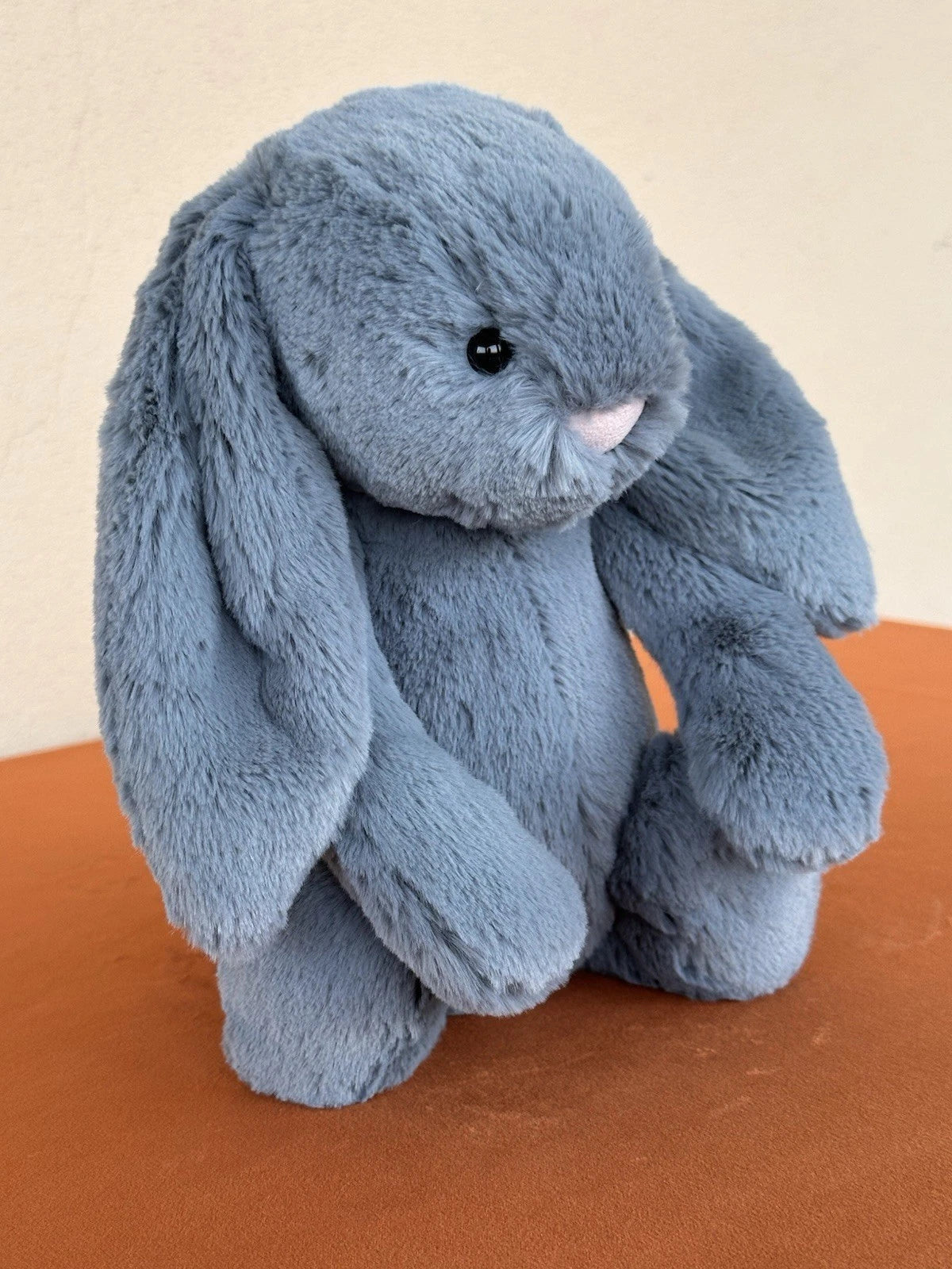 NUOVO Jellycat Medium Bashful coniglietto blu scuro nuovo con etichette coniglio in pensione morbido giocattolo peluche