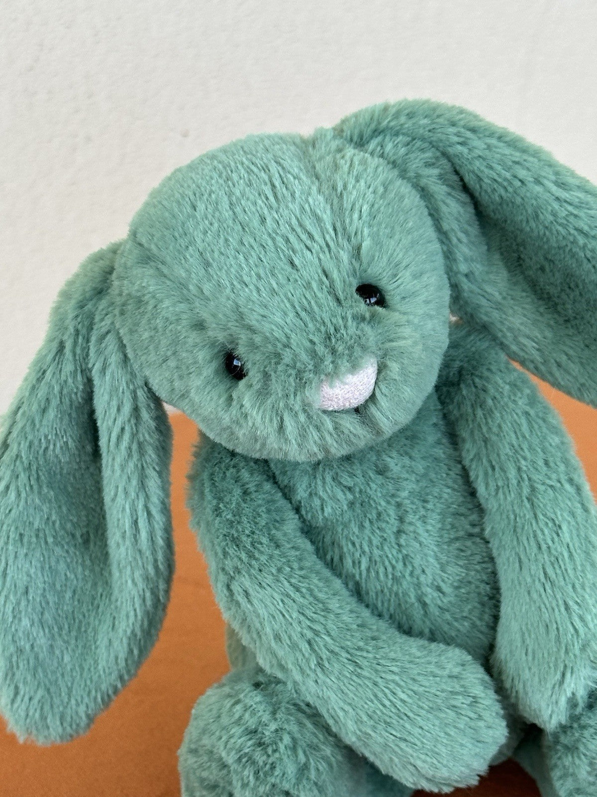 Jellycat Little Ivy Bunny BNWOT Brilliant Green Rabbit Rare Retired Soft Toy