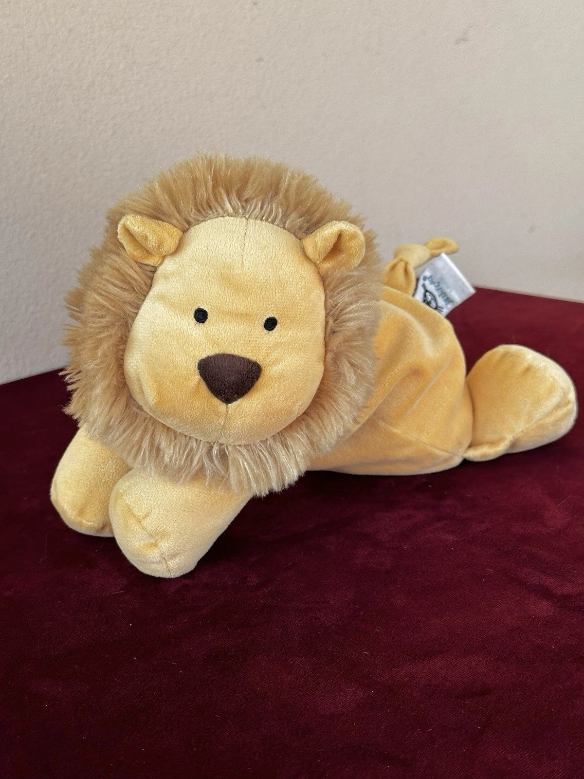 Jellycat Dozydou Lion BNWOT Rare Retired Yellow Velvety Big Wild Cat Soft Toy