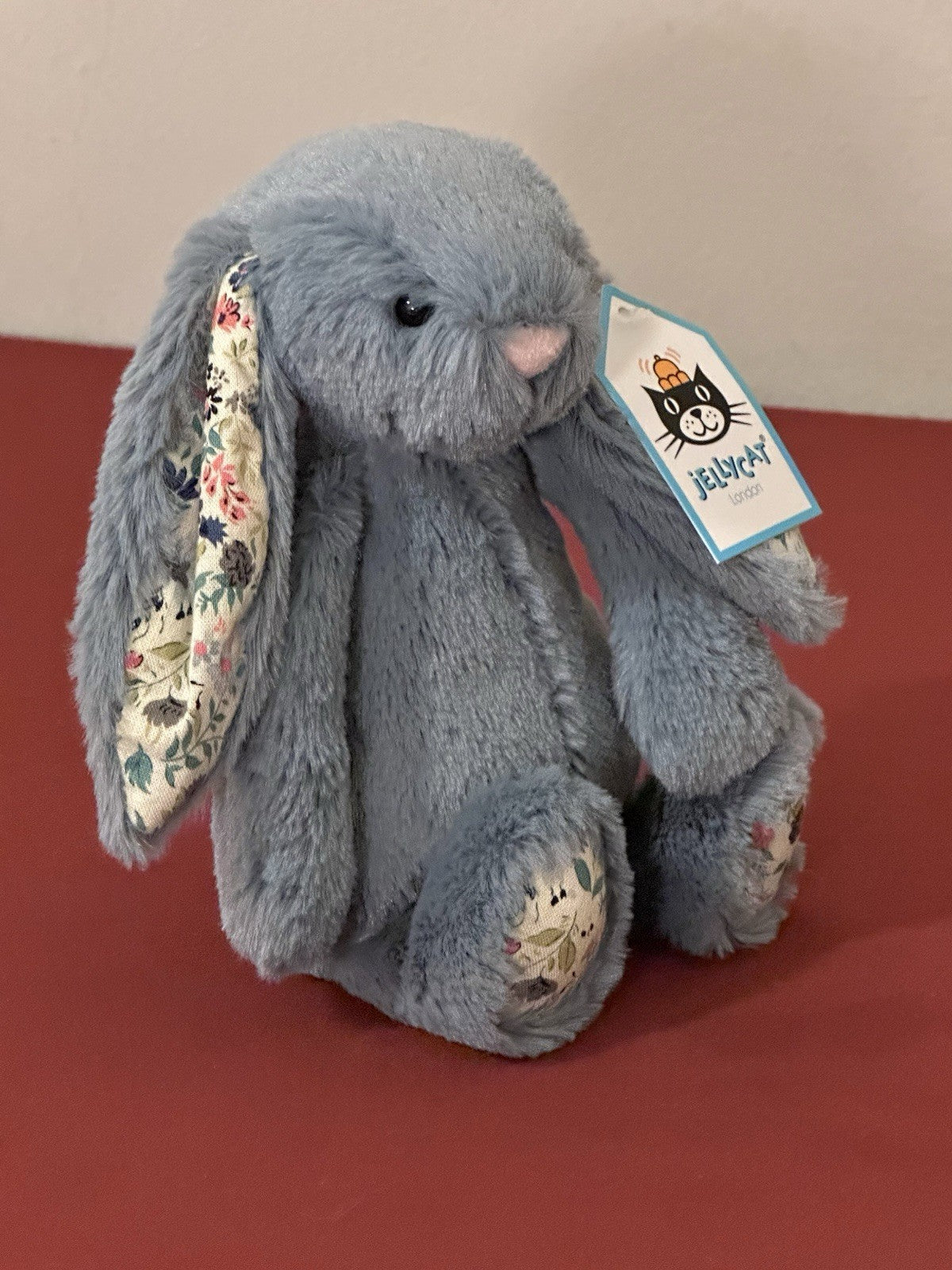 NUOVO coniglietto Jellycat Small Bashful blu scuro fiori nuovo con etichette coniglio in pensione peluche-