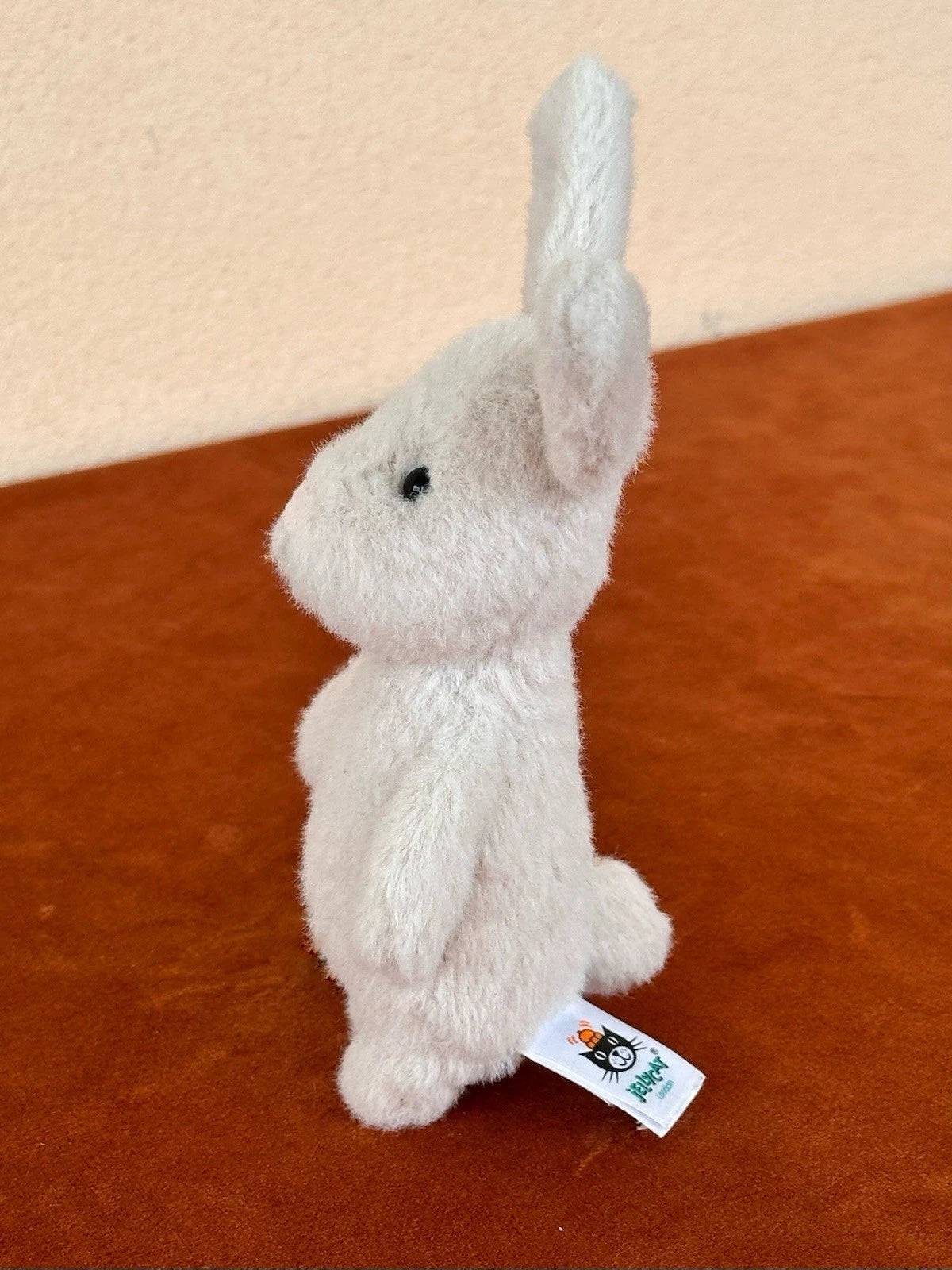 Jellycat Oatmeal Fluffy Bunny BNWOT Mini Tiny Beige Rabbit Plush Retired cm.13