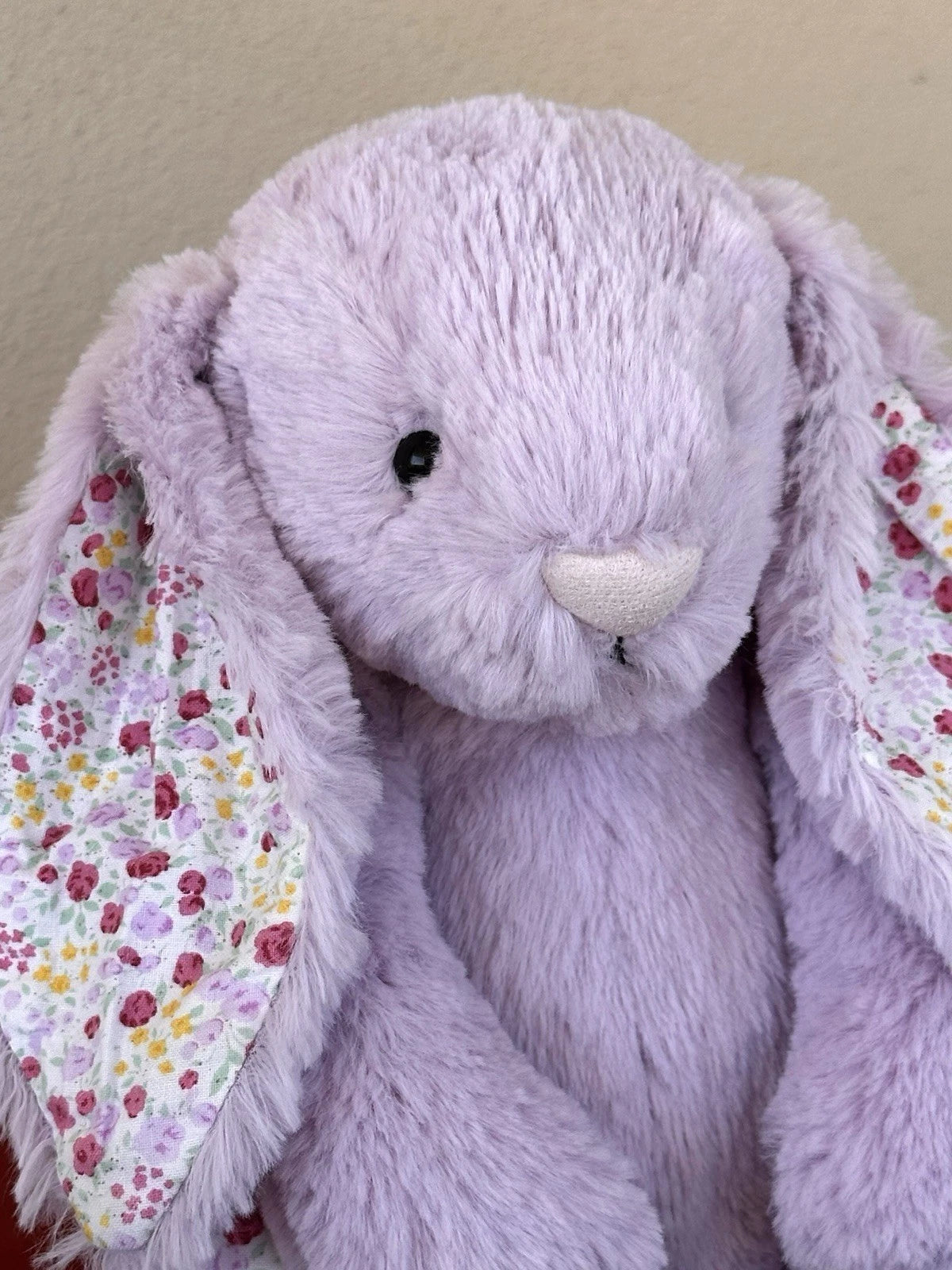 Jellycat Medium Bashful Jasmine Blossom Bunny Retired Rare Lilac with Flower Rabbit