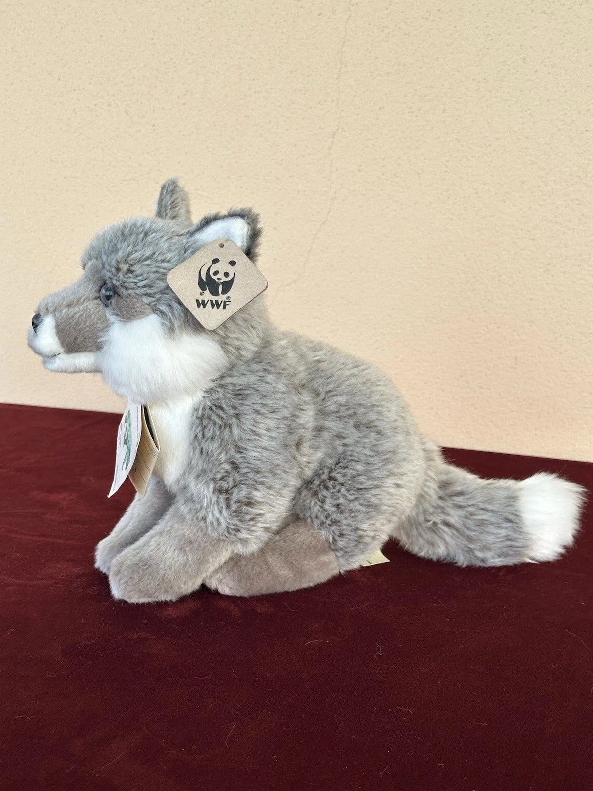 Rarissimo peluche WWF Silver Fox seduta 23 cm 9” nuovo con etichetta Artic Winter Fox ritirato