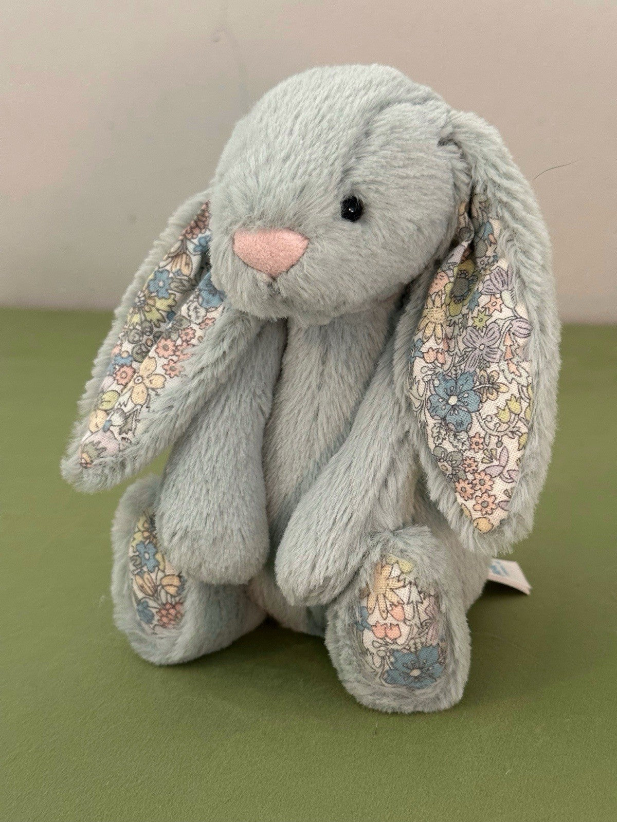 Jellycat piccolo coniglietto con fiori di salvia timido nuovo senza etichette verde con fiore coniglio in pensione-