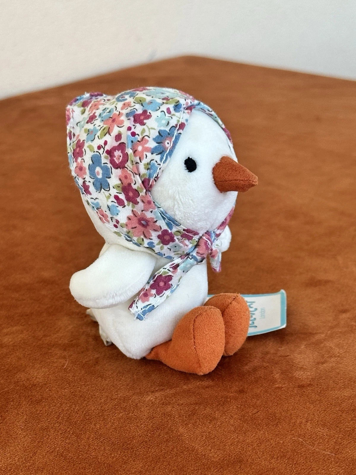 NUOVO Jellycat Betty Bonnet Cream Pulcino Nuovo con etichette Raro Pensionato Fiori Vestito Uccellino HTF