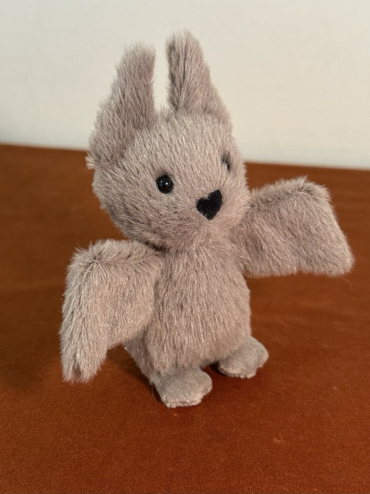 Pipistrello Jellycat Fluffy nuovo con etichette piccolo Nocturne bambino grigio 12 cm estremamente raro ritirato-