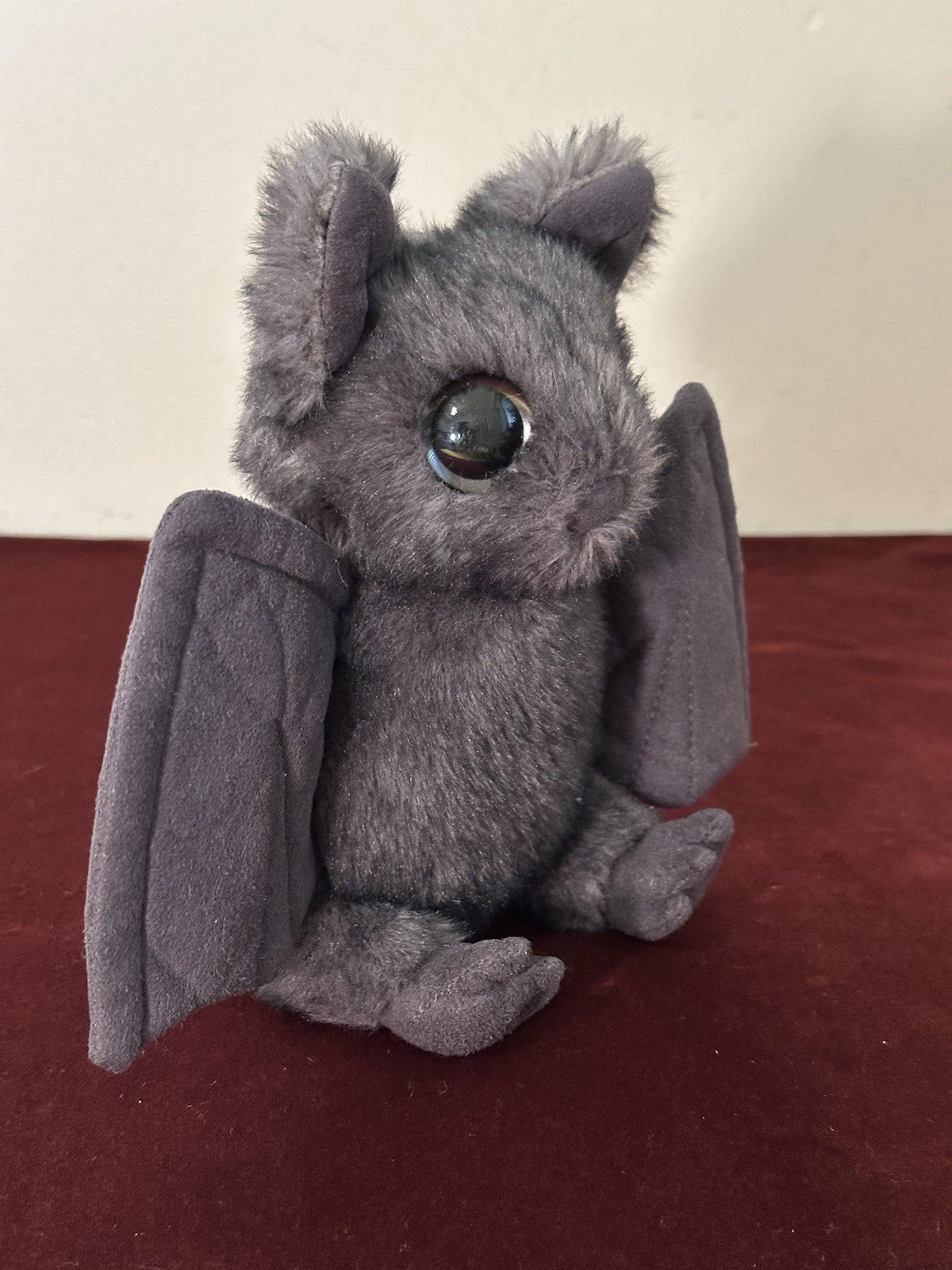 Pipistrello notturno Jellycat grigio antracite pipistrello notturno 19 cm altezza 22 cm larghezza occhi grandi-