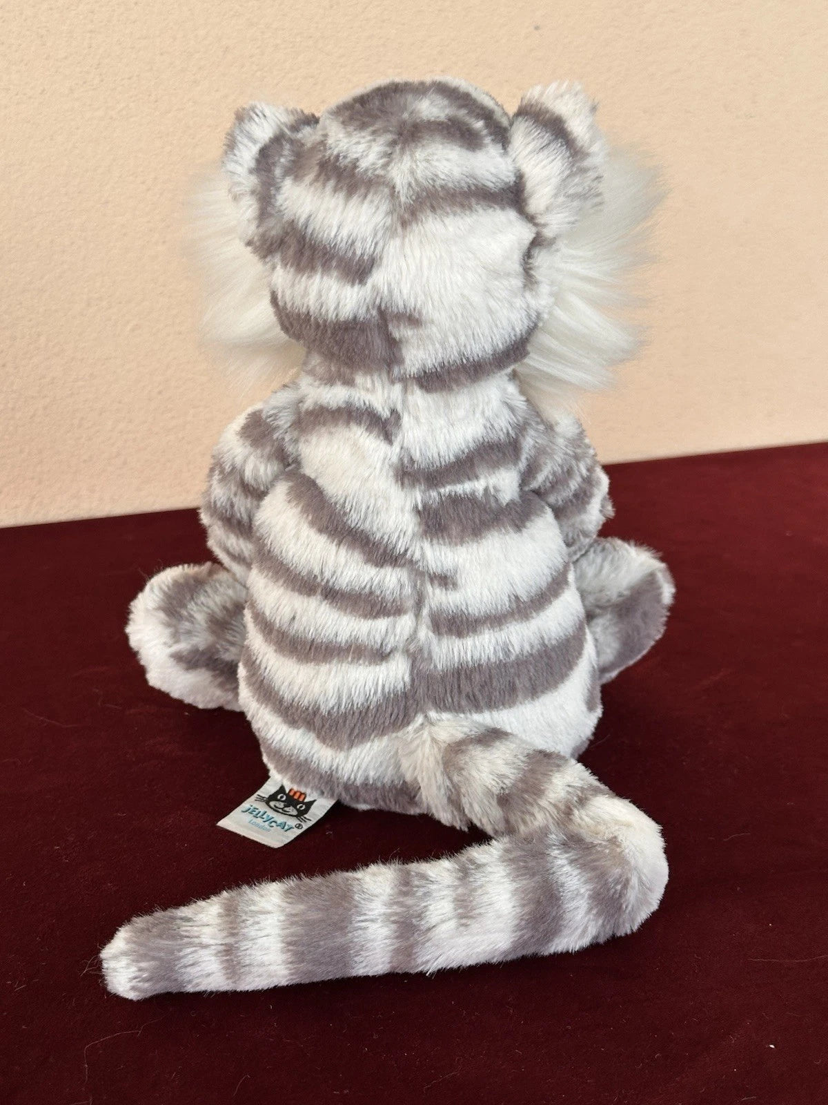 Jellycat Medium Bashful Sacha Snow Tiger BNWOT Rare Retired Big Cat Plush Toy