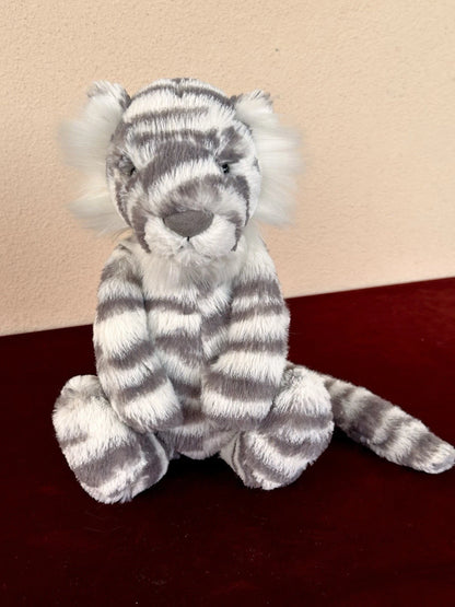 Jellycat Medium Bashful Sacha Snow Tiger BNWOT Rare Retired Big Cat Plush Toy