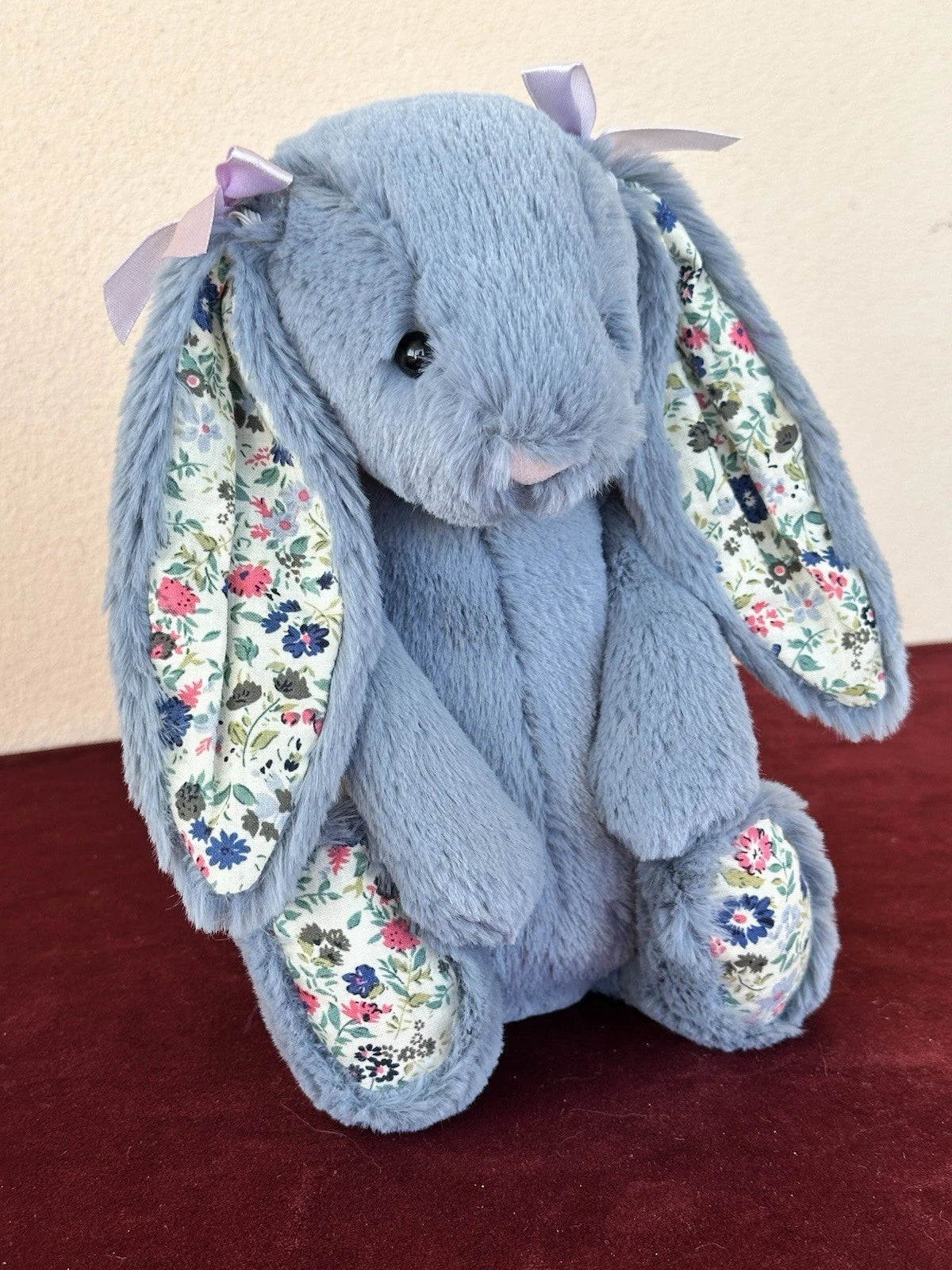 NUOVO coniglietto Jellycat Medium Bashful blu scuro fiori nuovo con etichette coniglio in pensione peluche