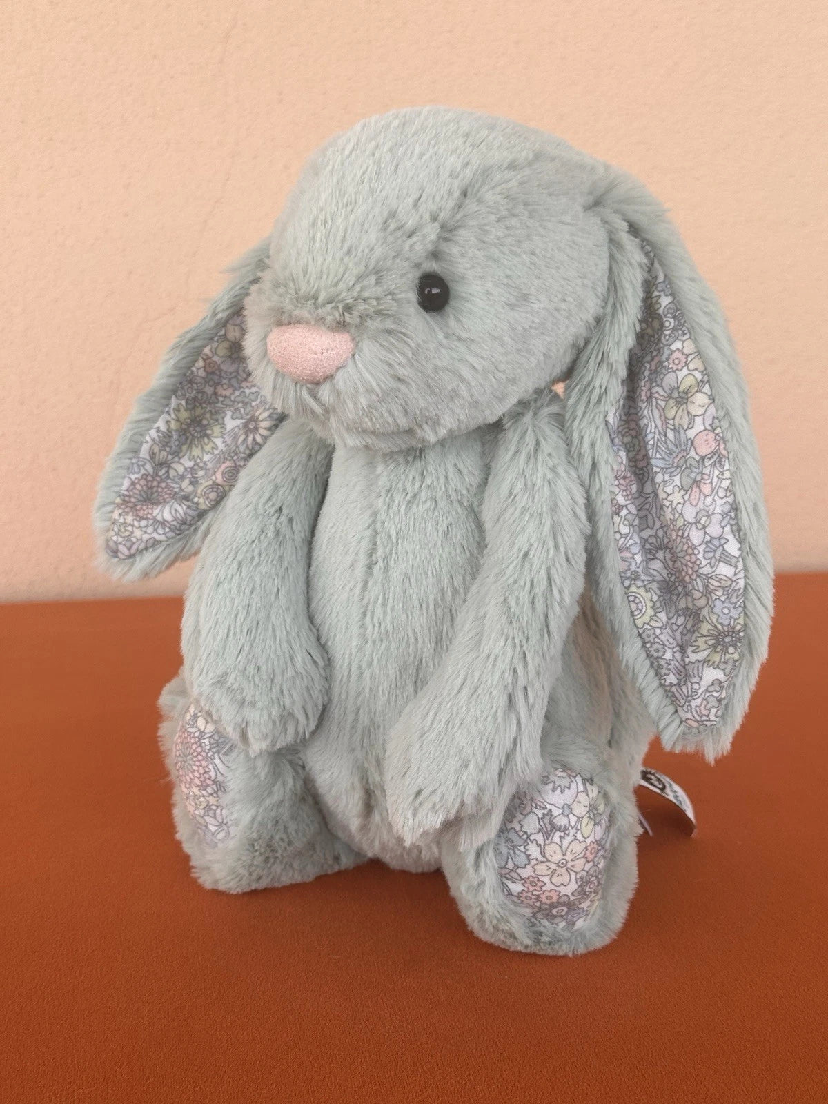 Coniglietto Jellycat Medium Bashful con fiori di salvia nuovo senza etichette verde con fiore coniglio in pensione