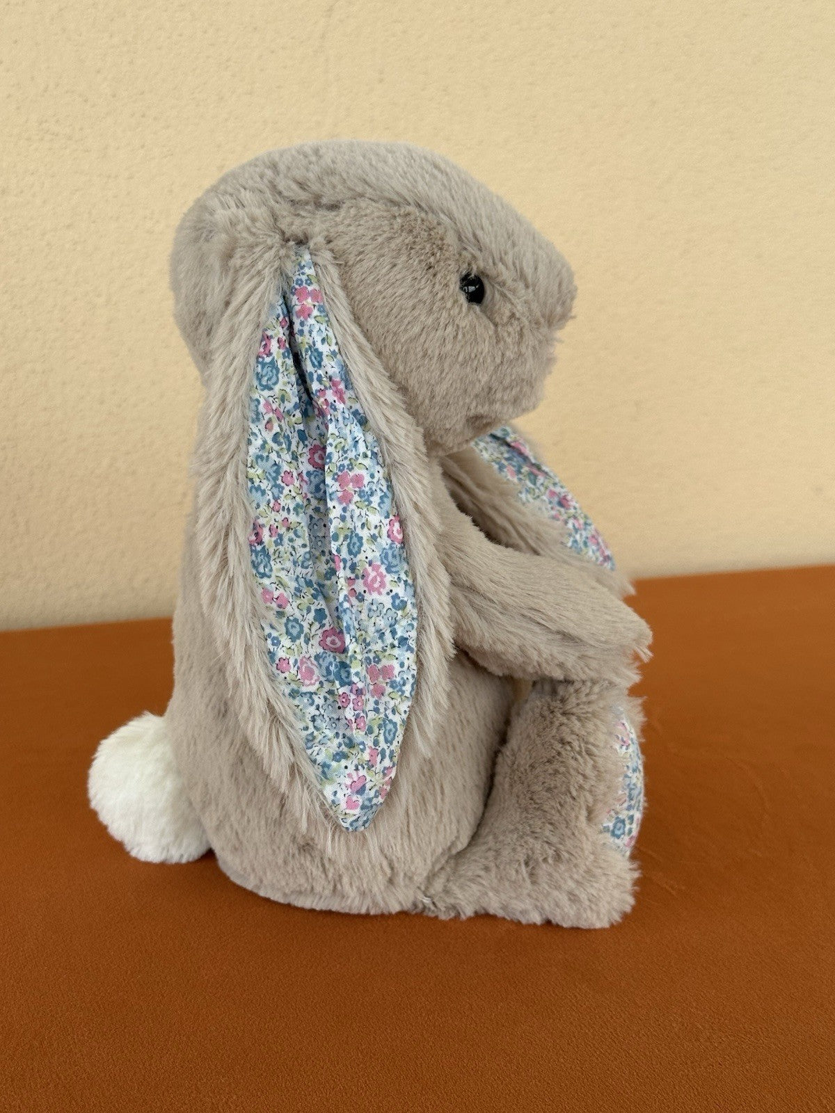 Jellycat Medium Bashful Beige Blue Blossom Bunny BNWOT Rare Retired Rabbit Plush