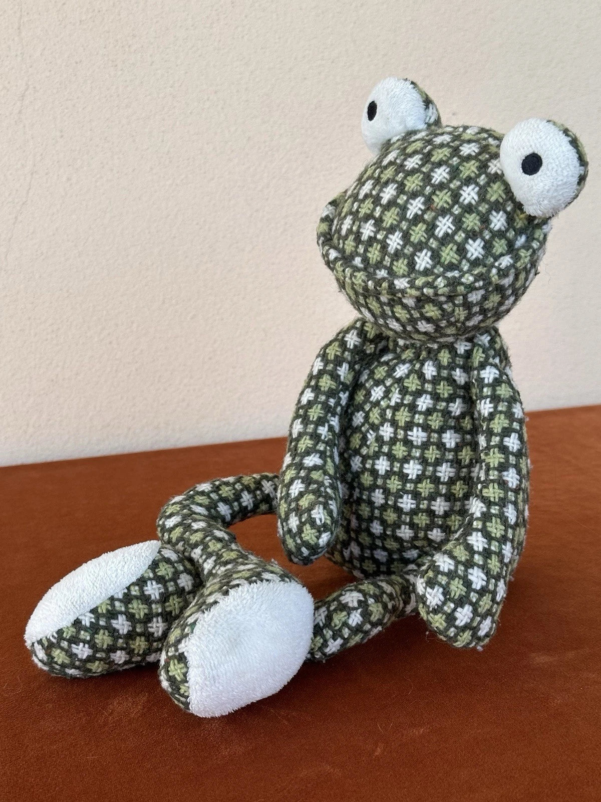 Jellycat Kooky Frog Vintage Verde/Bianco Modello Tratteggio Gambe Lunghe Piedi Bianchi