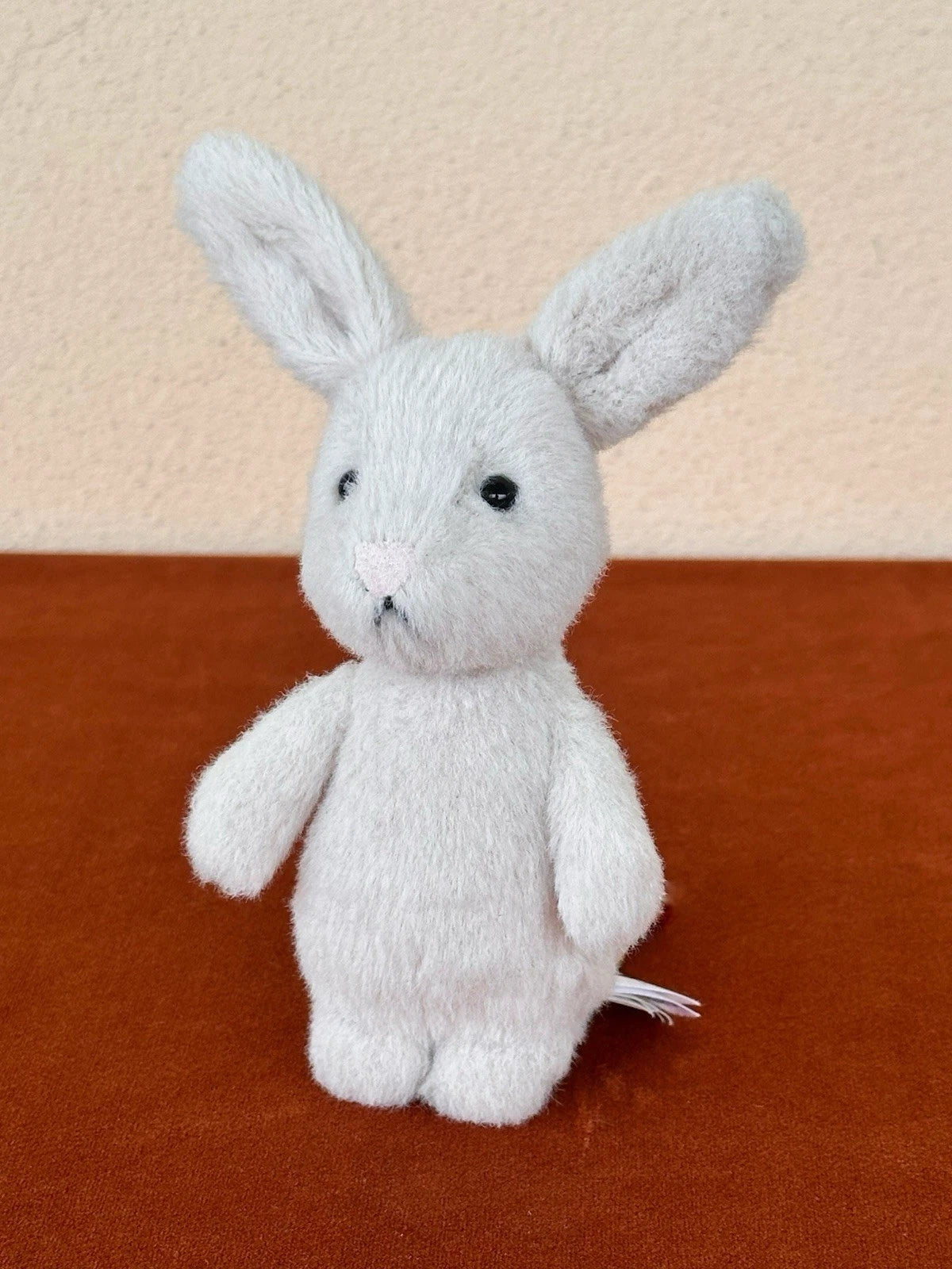 Jellycat Oatmeal Fluffy Bunny BNWOT Mini Tiny Beige Rabbit Plush Retired cm.13