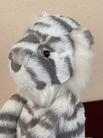 Jellycat Medium Bashful Sacha Snow Tiger BNWOT Rare Retired Big Cat Plush Toy