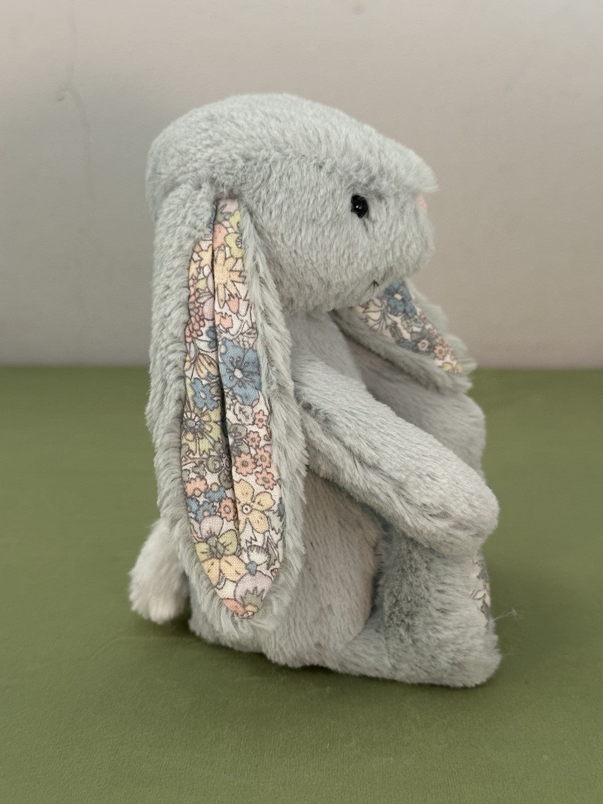 Jellycat piccolo coniglietto con fiori di salvia timido nuovo senza etichette verde con fiore coniglio in pensione-