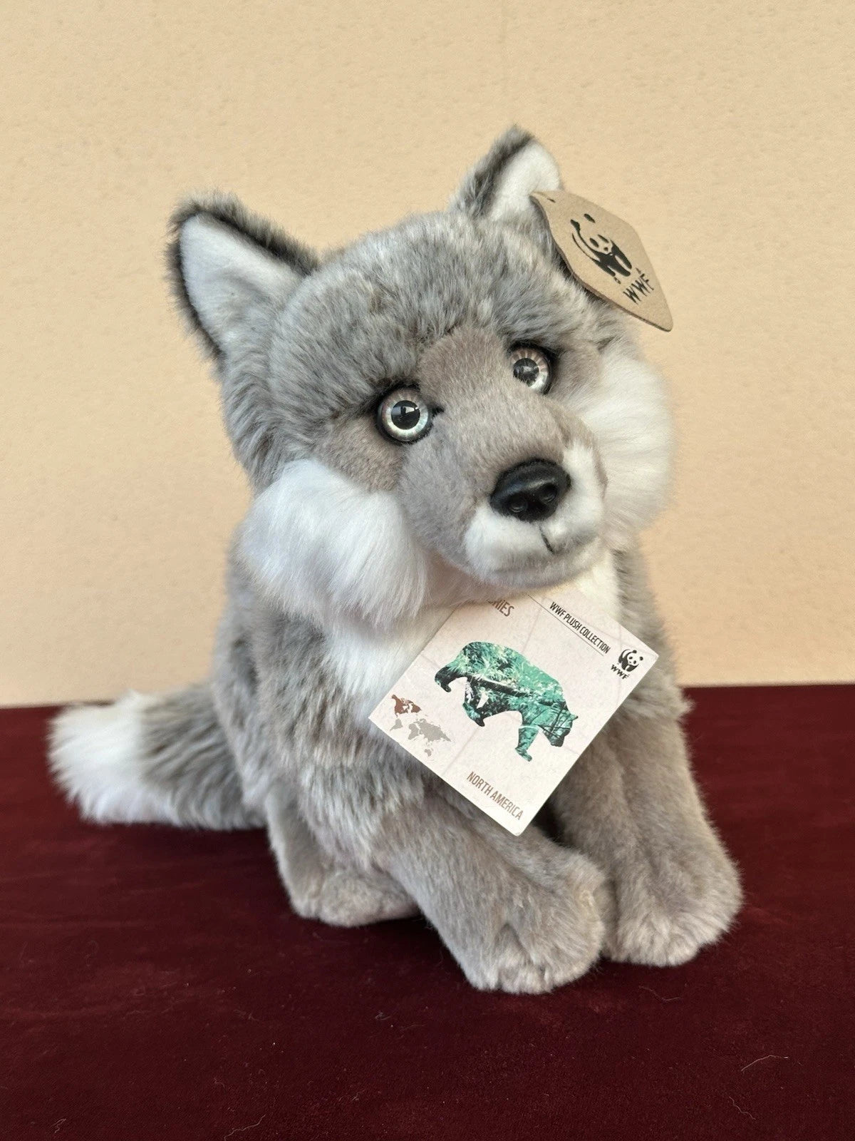 Rarissimo peluche WWF Silver Fox seduta 23 cm 9” nuovo con etichetta Artic Winter Fox ritirato