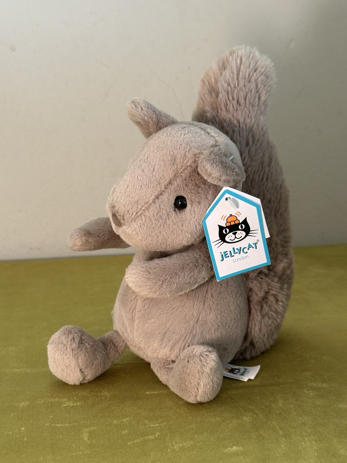NUOVO Jellycat Willow Scoiattolo Nuovo con etichette Marrone Coda Cespugliosa Carino Ritirato Giocattolo Morbido W4SQ-