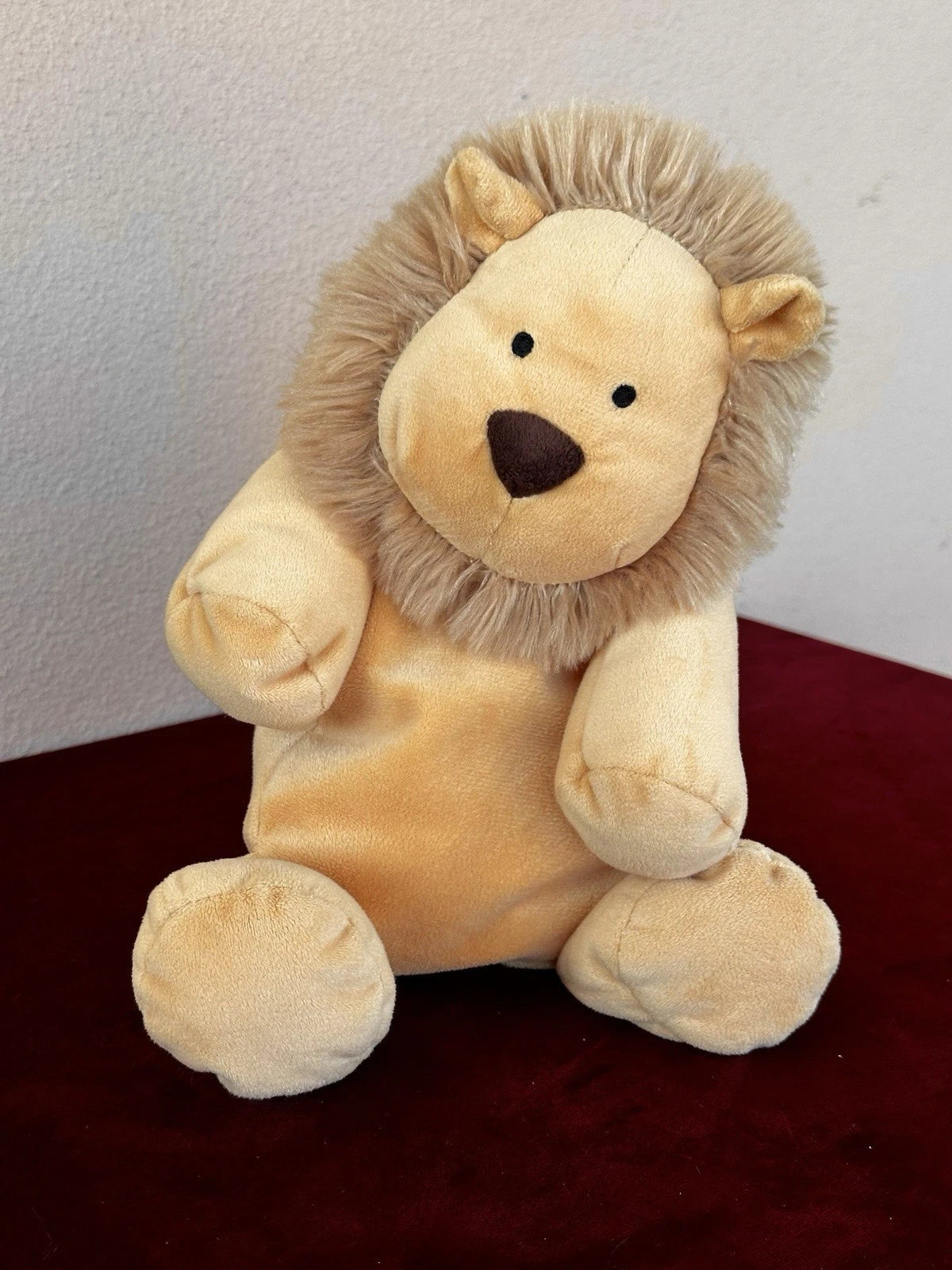 Jellycat Dozydou Lion BNWOT Rare Retired Yellow Velvety Big Wild Cat Soft Toy