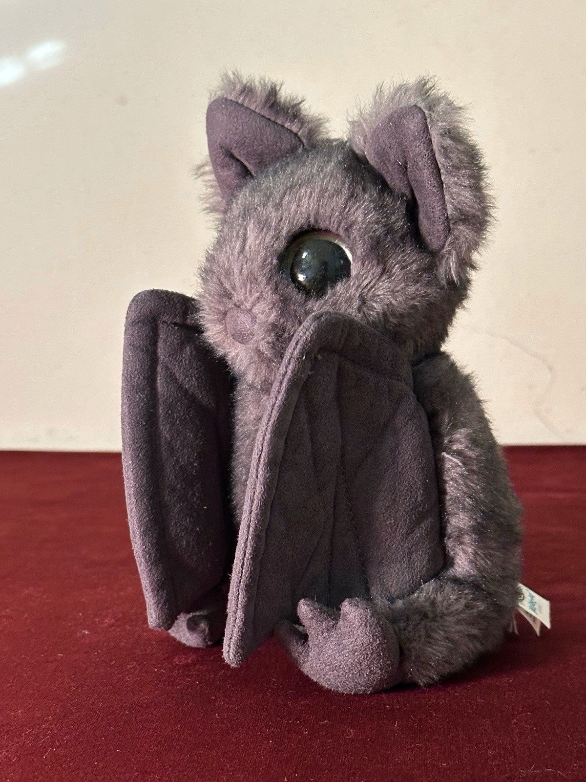 Pipistrello notturno Jellycat grigio antracite pipistrello notturno 19 cm altezza 22 cm larghezza occhi grandi-