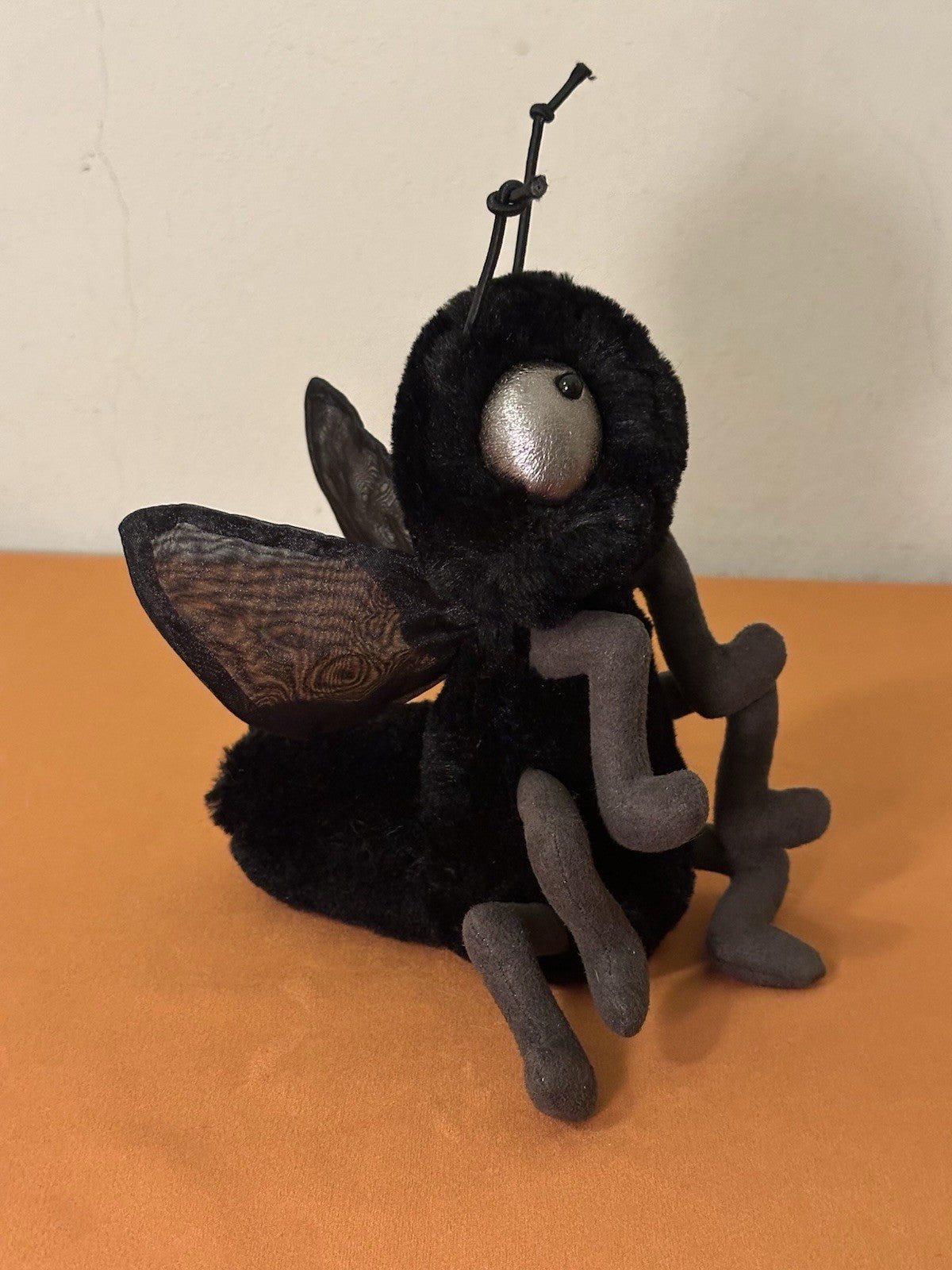 Peluche insetto Jellycat Farrell Fly nuovo senza etichette nero seta lucido raro giocattolo morbido ritirato-