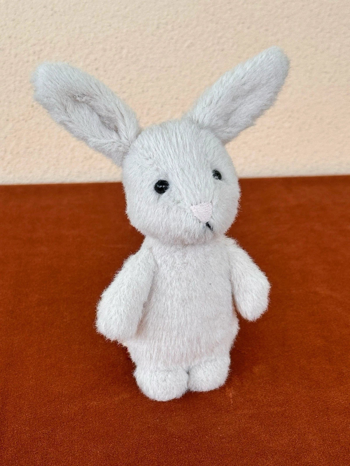 Jellycat Oatmeal Fluffy Bunny BNWOT Mini Tiny Beige Rabbit Plush Retired cm.13