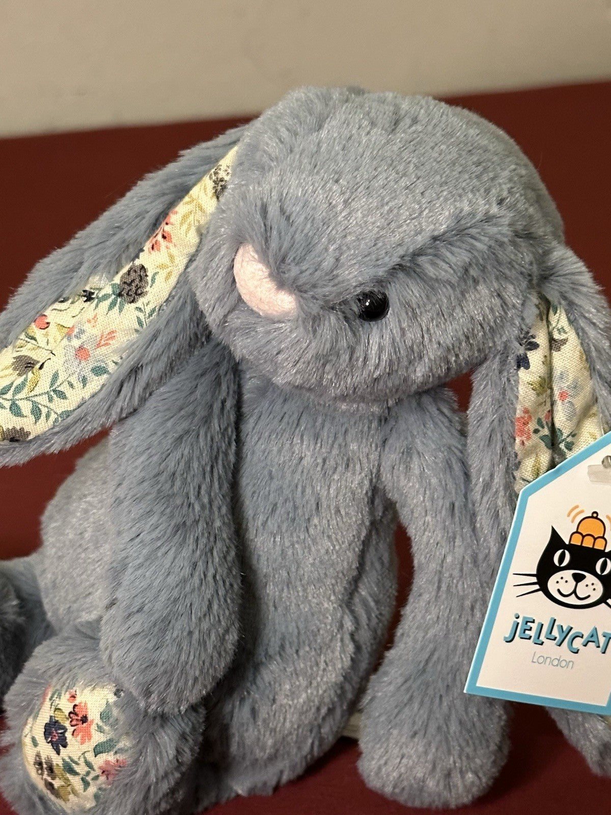 NUOVO coniglietto Jellycat Small Bashful blu scuro fiori nuovo con etichette coniglio in pensione peluche-