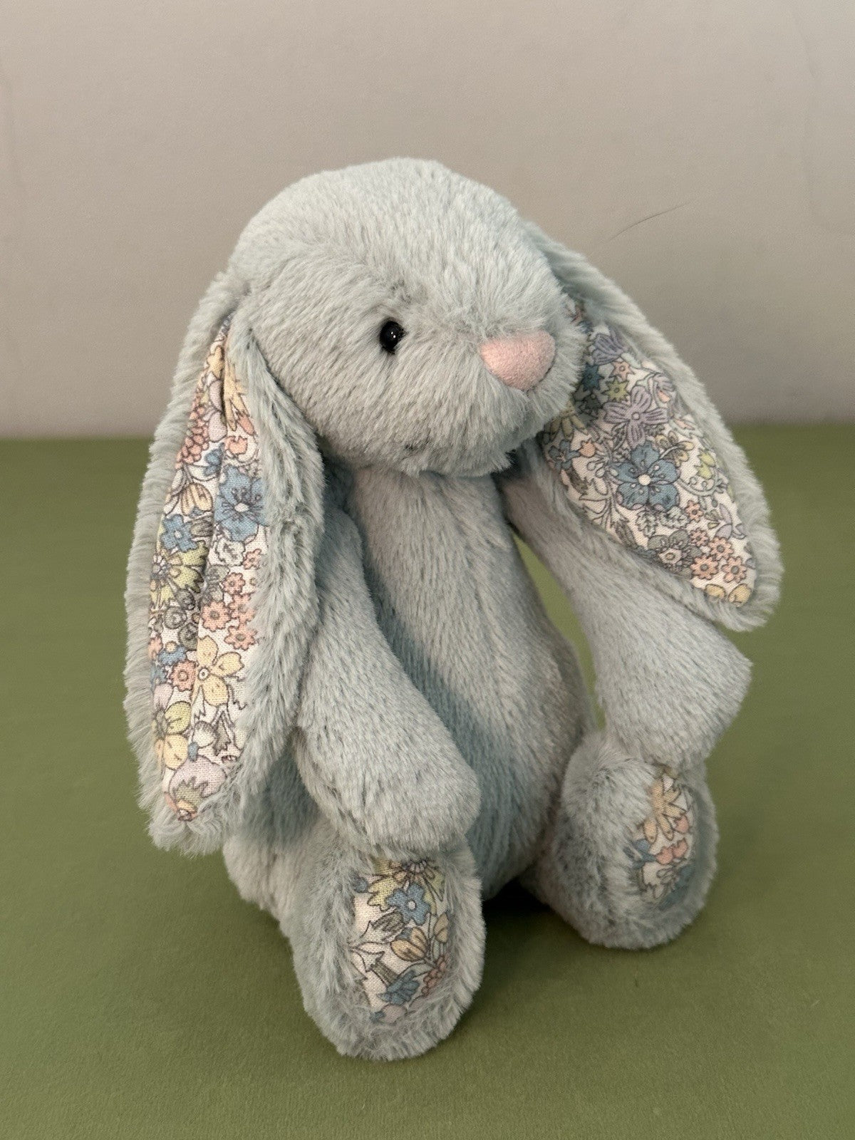 Jellycat piccolo coniglietto con fiori di salvia timido nuovo senza etichette verde con fiore coniglio in pensione-