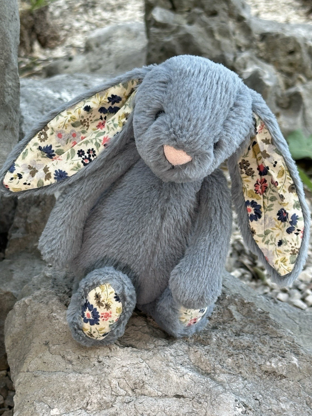 Peluche coniglietto Jellycat piccolo timido blu scuro fiori nuovo senza etichette coniglio in pensione-