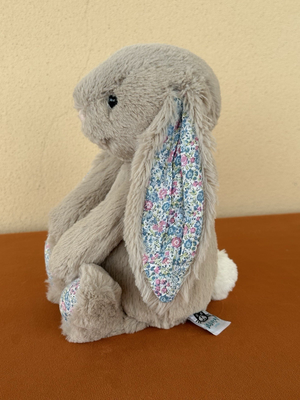 Jellycat Medium Bashful Beige Blue Blossom Bunny BNWOT Rare Retired Rabbit Plush