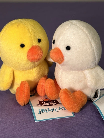 NUOVO Jellycat Cheeky Chicks nuovo con etichette coppia di pulcini gialli e panna Pasqua rari uccellini-