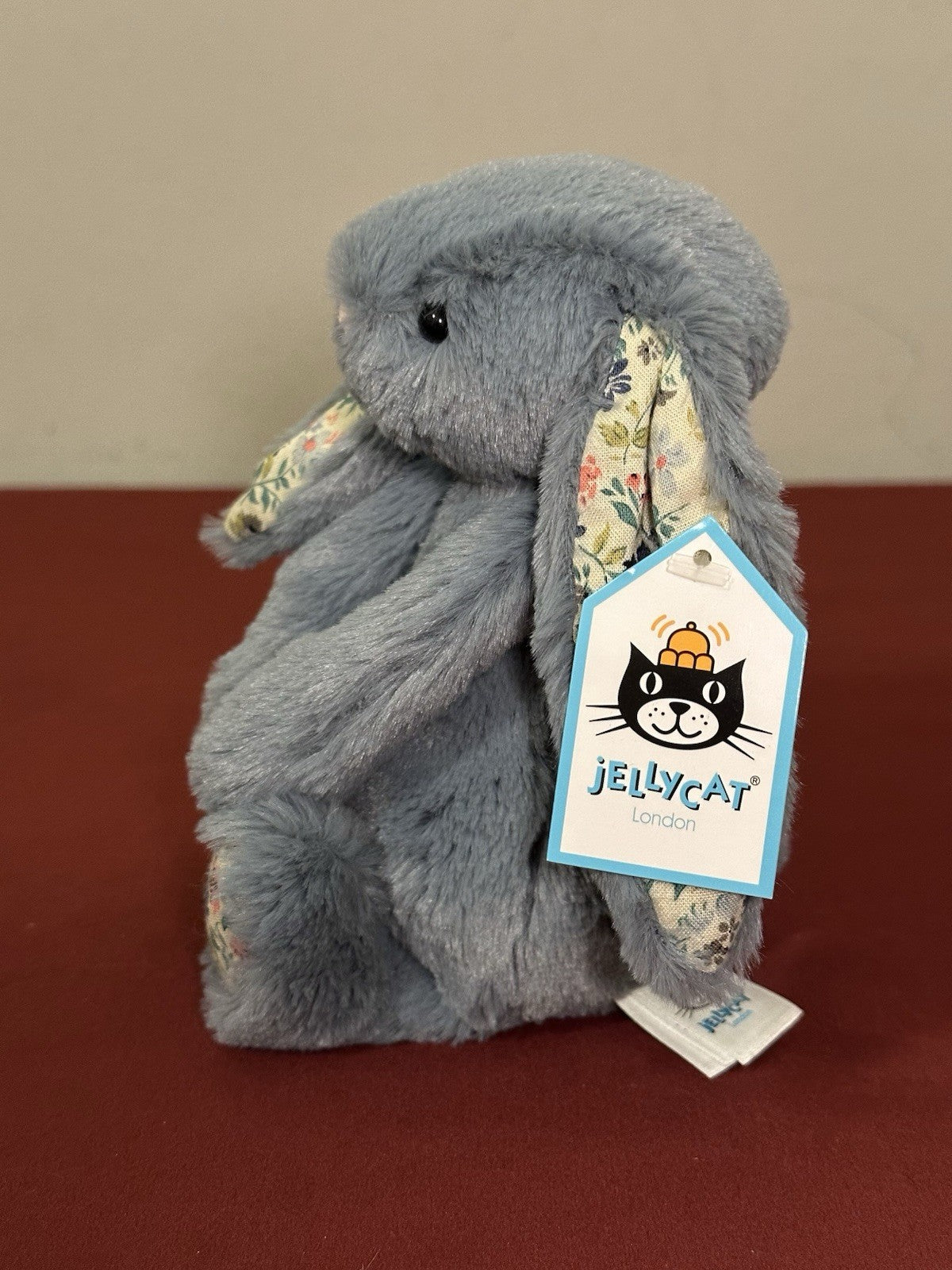 NUOVO coniglietto Jellycat Small Bashful blu scuro fiori nuovo con etichette coniglio in pensione peluche-