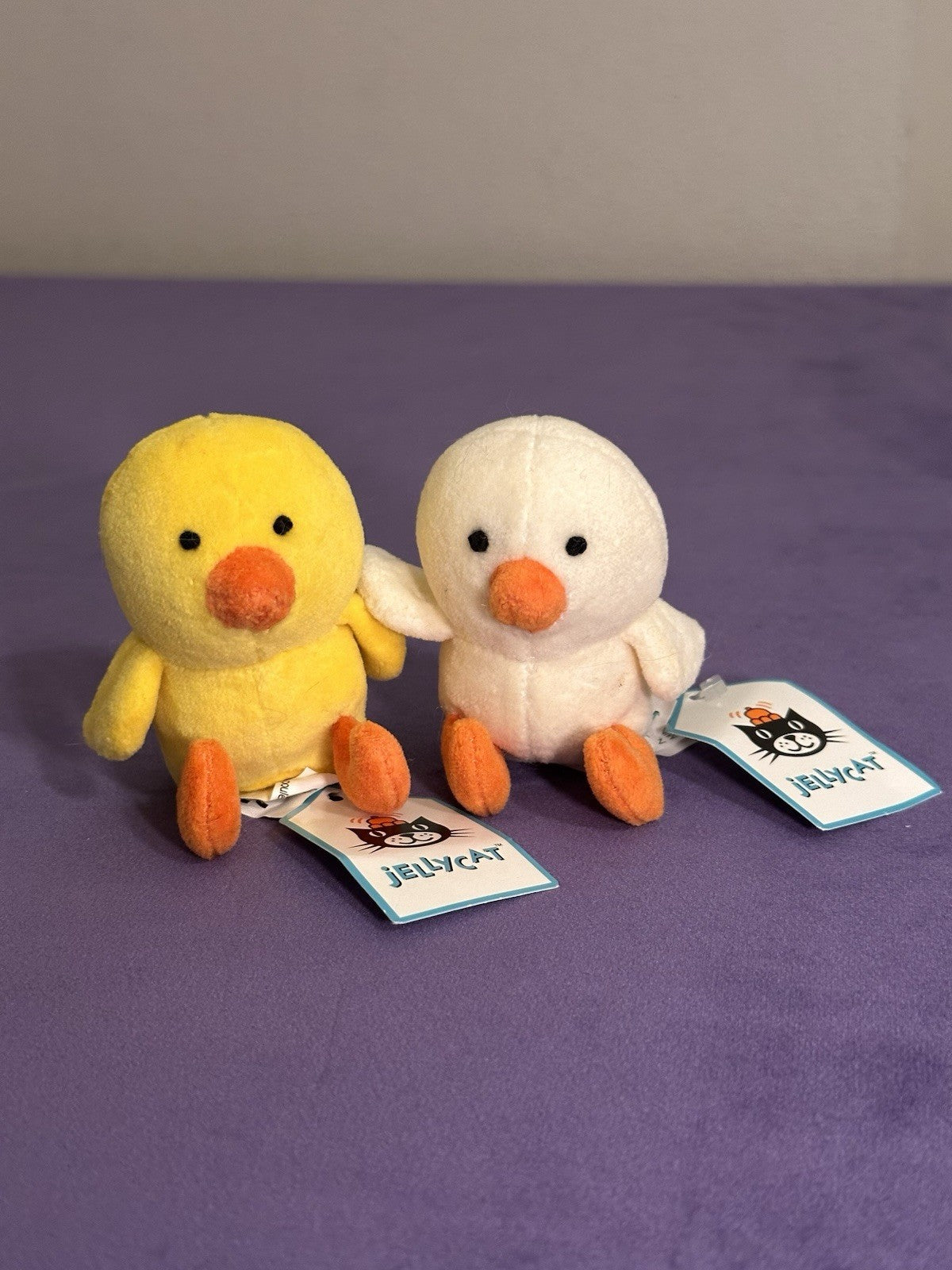 NUOVO Jellycat Cheeky Chicks nuovo con etichette coppia di pulcini gialli e panna Pasqua rari uccellini-