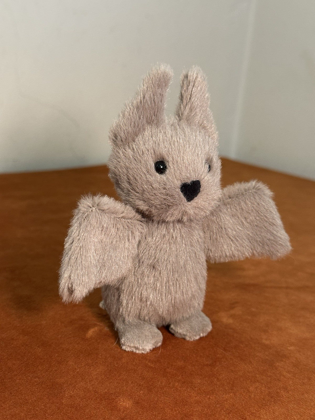 Pipistrello Jellycat Fluffy nuovo con etichette piccolo Nocturne bambino grigio 12 cm estremamente raro ritirato-