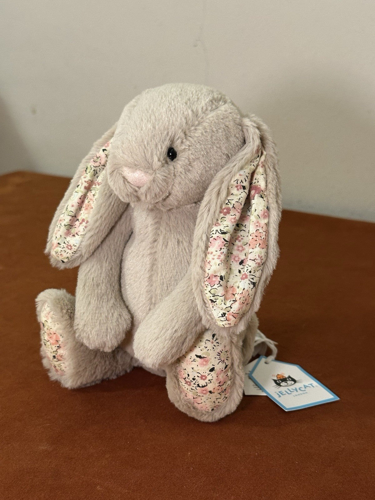 NUOVO coniglietto Jellycat Little Blossom Bea beige nuovo con etichette piccolo fiore di bea timido 8"-