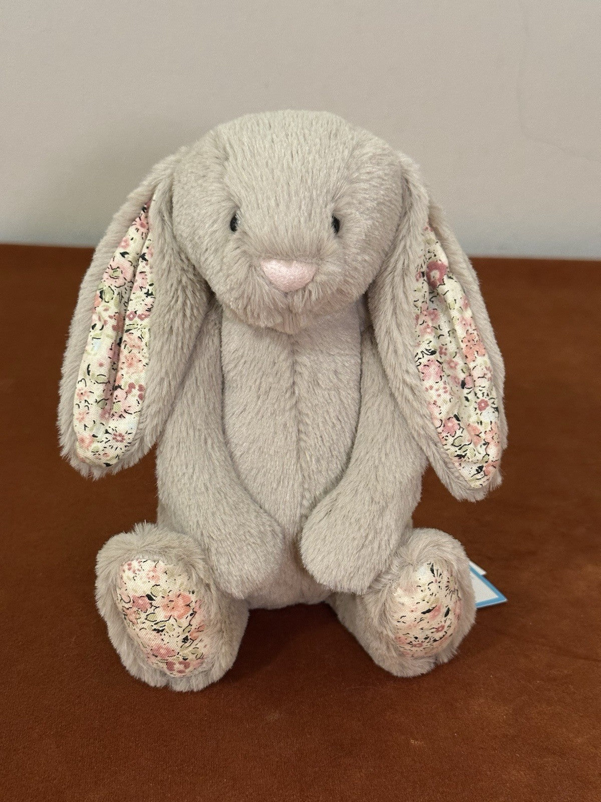 NUOVO coniglietto Jellycat Little Blossom Bea beige nuovo con etichette piccolo fiore di bea timido 8"-