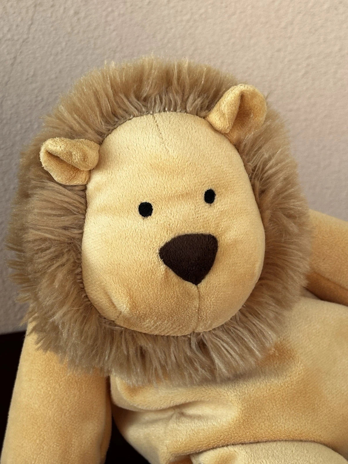 Jellycat Dozydou Lion BNWOT Rare Retired Yellow Velvety Big Wild Cat Soft Toy