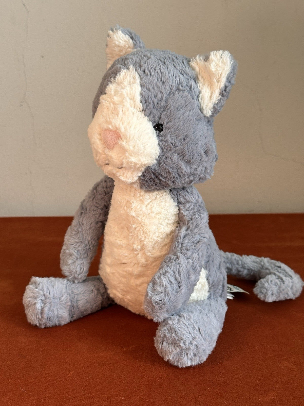 Jellycat Tuffet Cat nuovo senza etichette raro gattino grigio e panna in pensione peluche gattino giocattolo morbido-