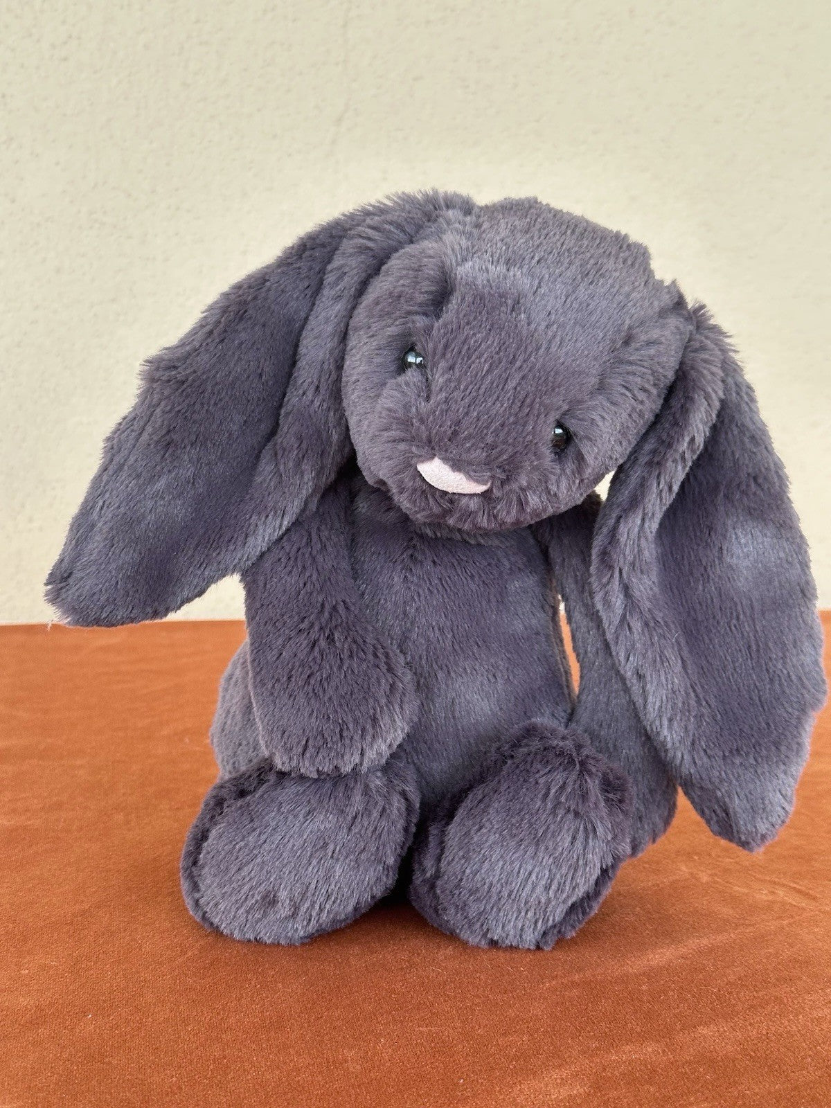 Jellycat Medium Bashful Inky Bunny BNWOT Dark Grey Rabbit Retired Rare Plush